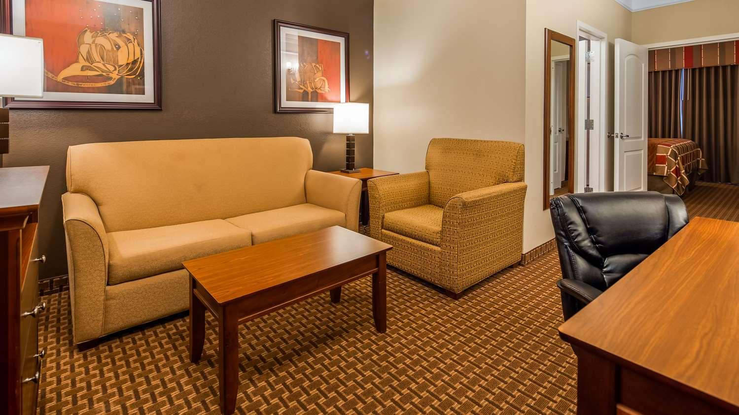 Best Western Plus Easton Inn & Suites Exterior photo